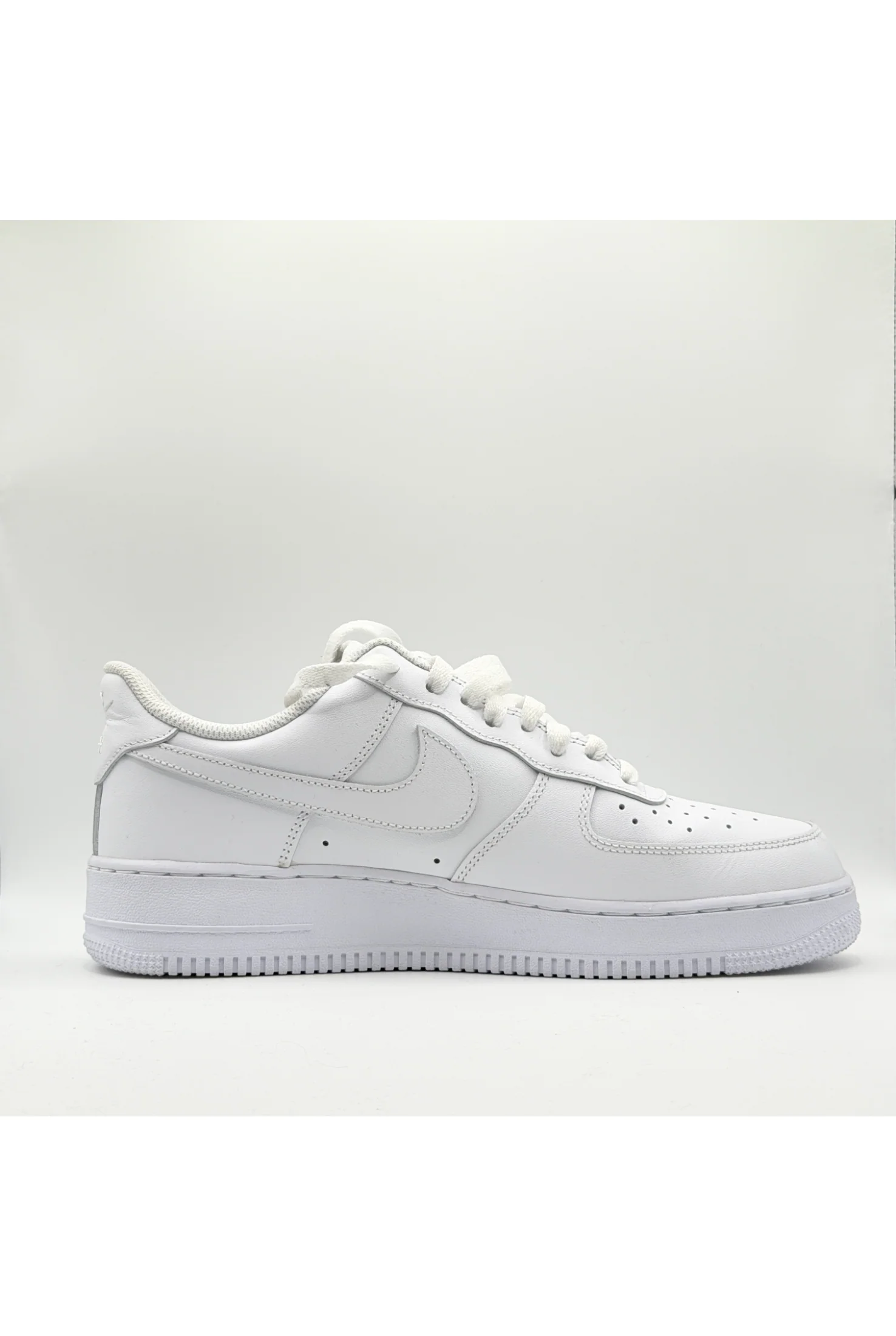 Nike Air Force 1 Low 07 - Image 7