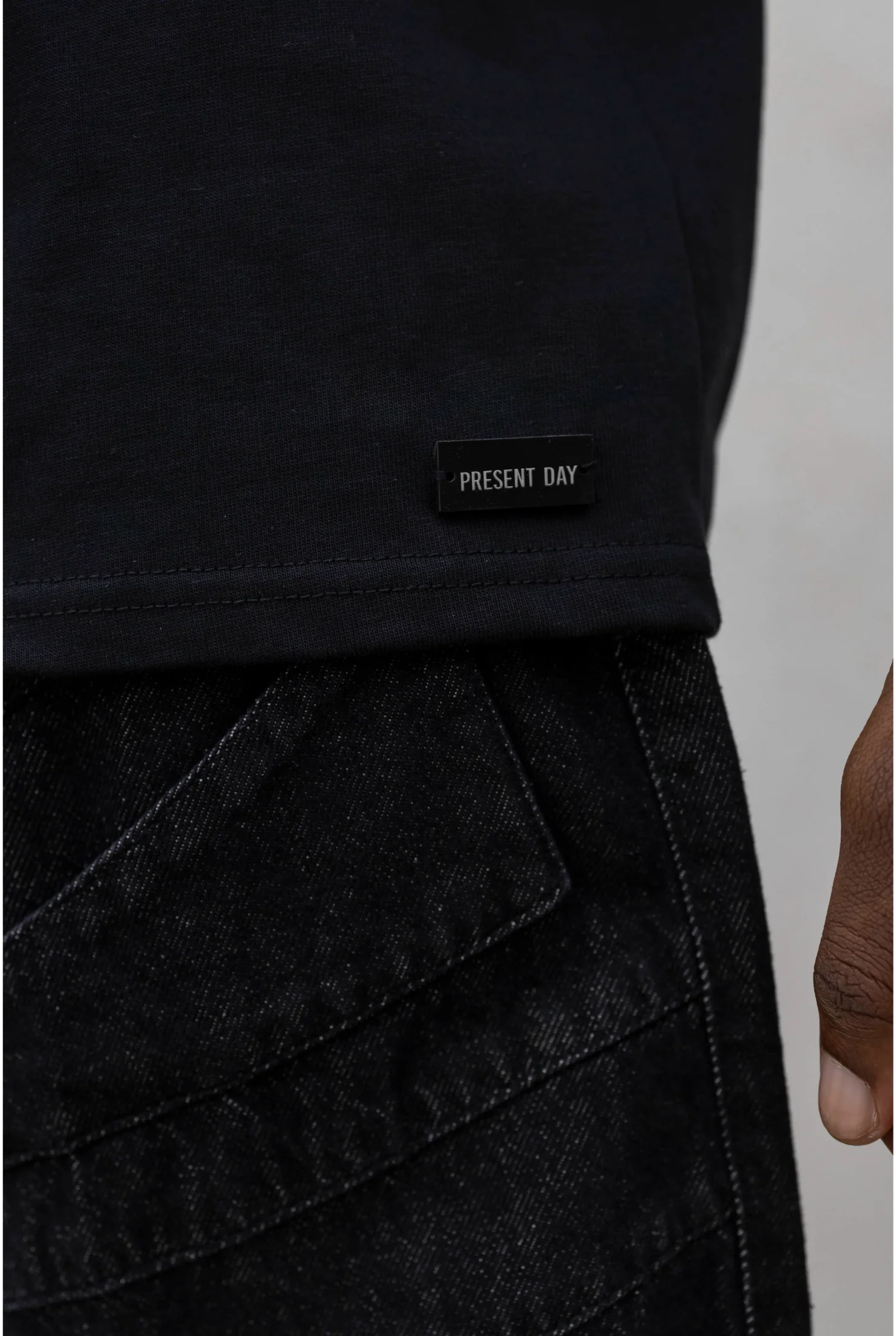 T-shirt PRESENT DAY prs024 - Image 4