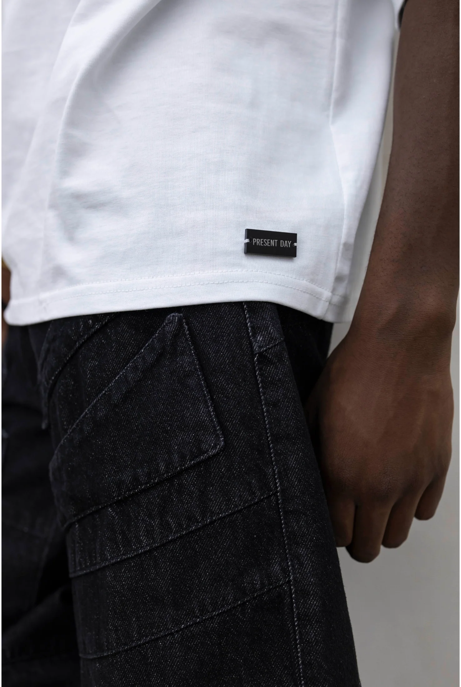 T-shirt PRESENT DAY prs024 - Image 9